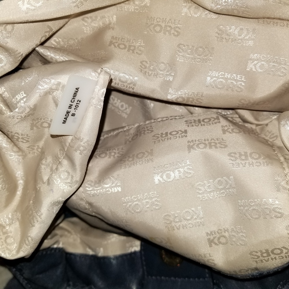 Purse - Picture 3 of 3
